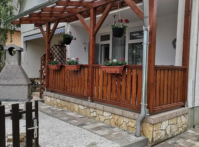Holiday home Edina-haz Balatonboglar